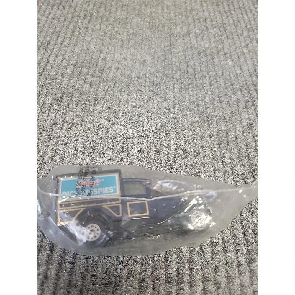 Match this matchbox